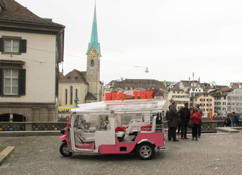 Zurich: Private eTukTuk City Tour - Key Points