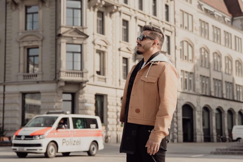 Zurich: Professional Photoshoot at the Best Spots - What’s Included and What’s Not
