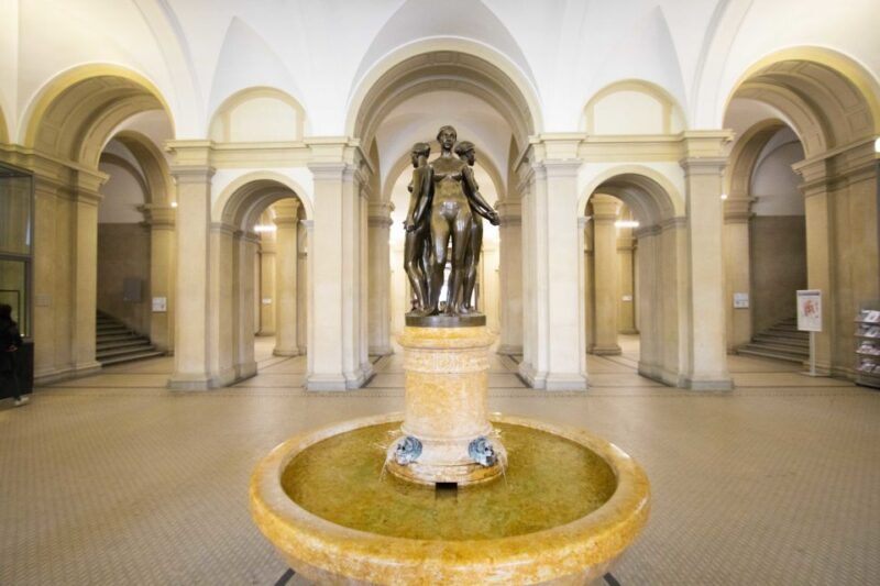 Zurichs Art and Culture revealed by a Local - Discovering Zurich Through the Eyes of a Local